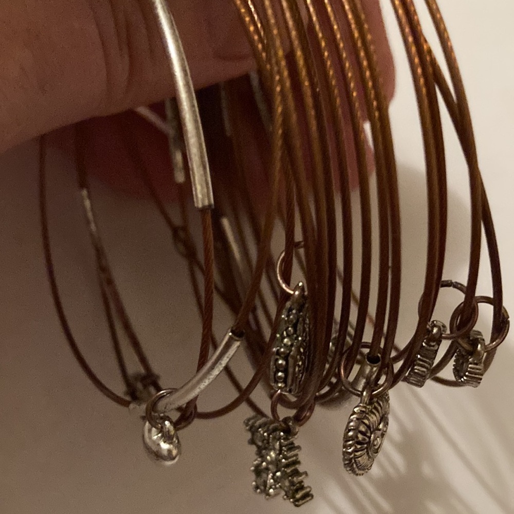 Interlocked Flexible Wire Bangle Bracelets - image 7